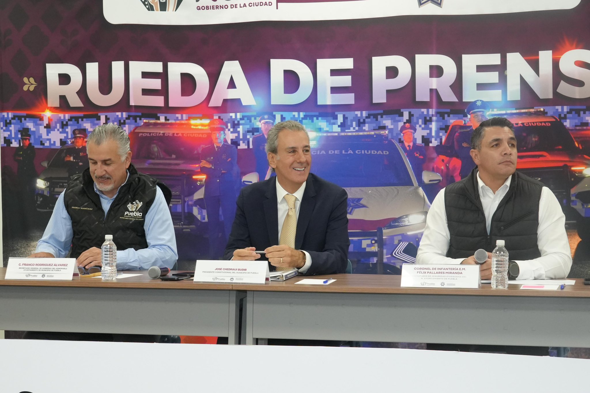 Pepe Chedraui en rueda de prensa