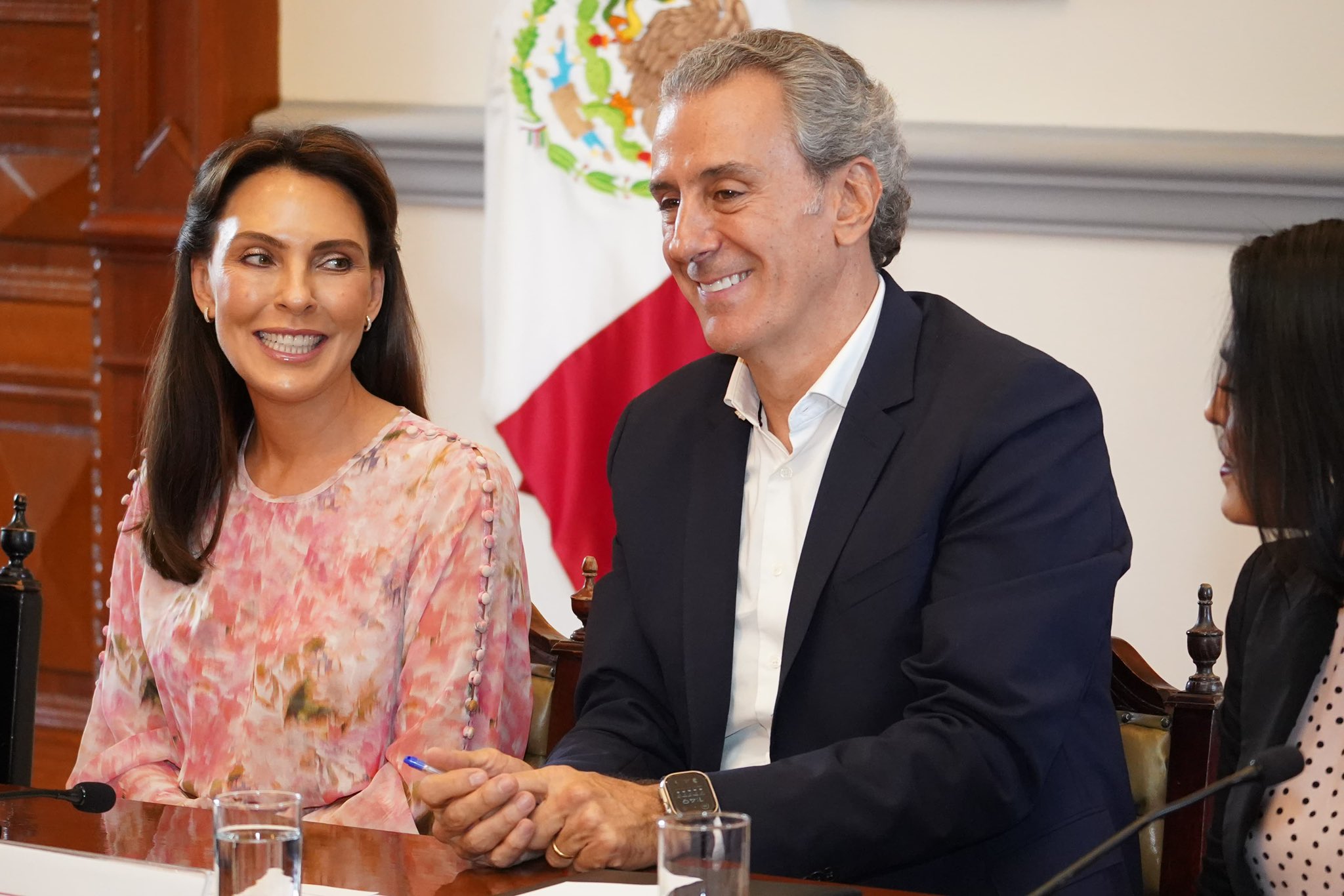 Pepe Chedraui y esposa